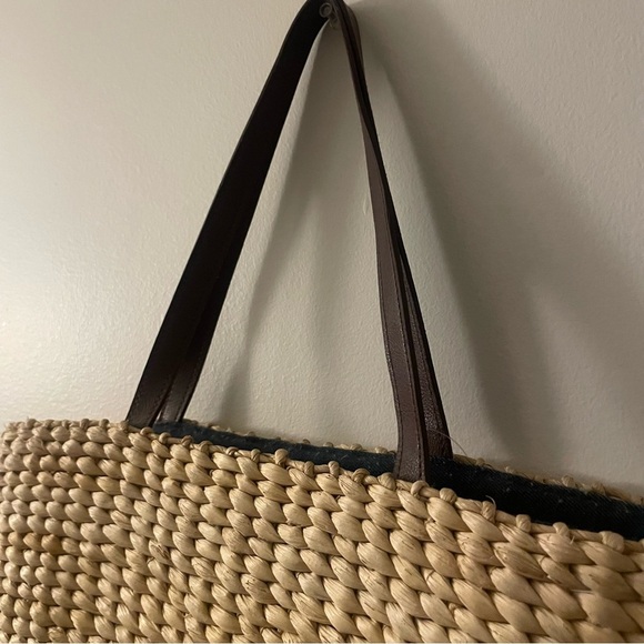 Woven Tote Bag with American Flag Design - Picture 5 of 9